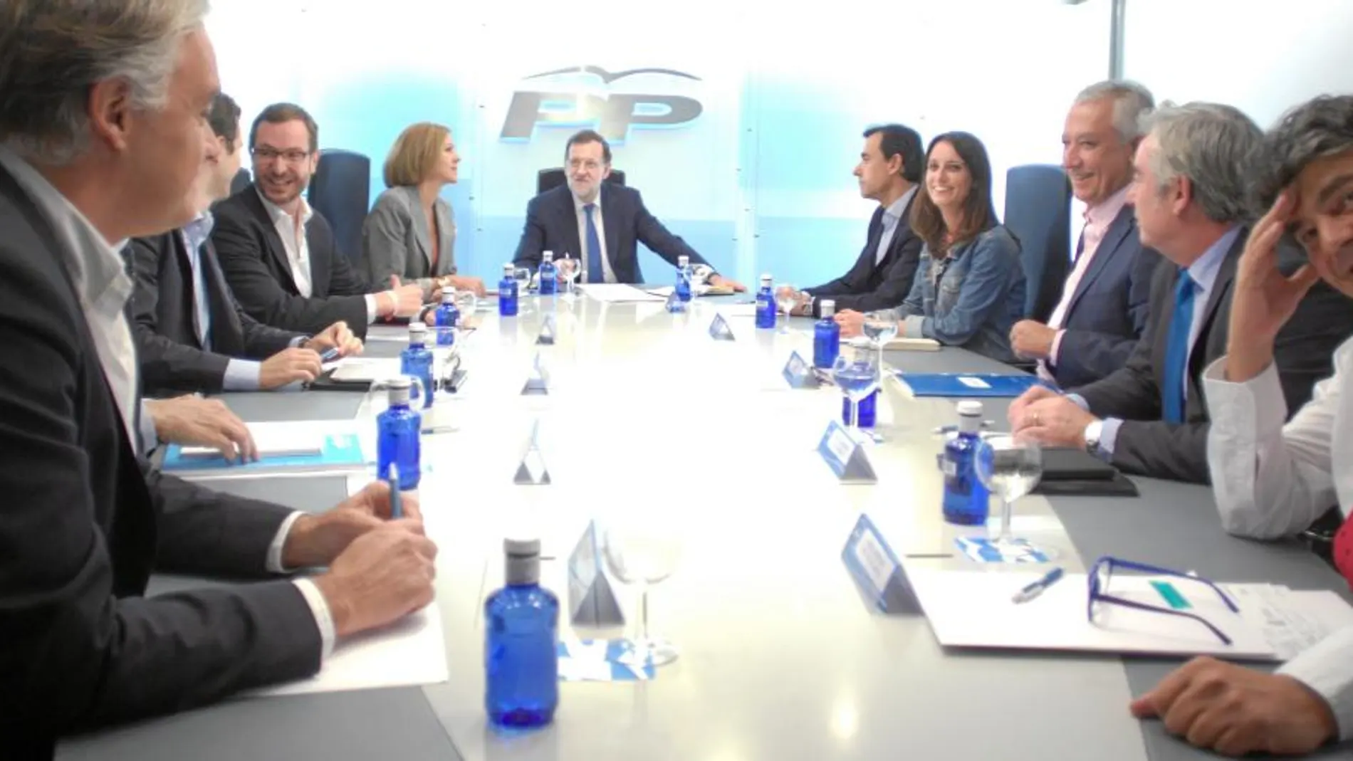 El primer Comité de Dirección del PP presidido por Mariano Rajoy