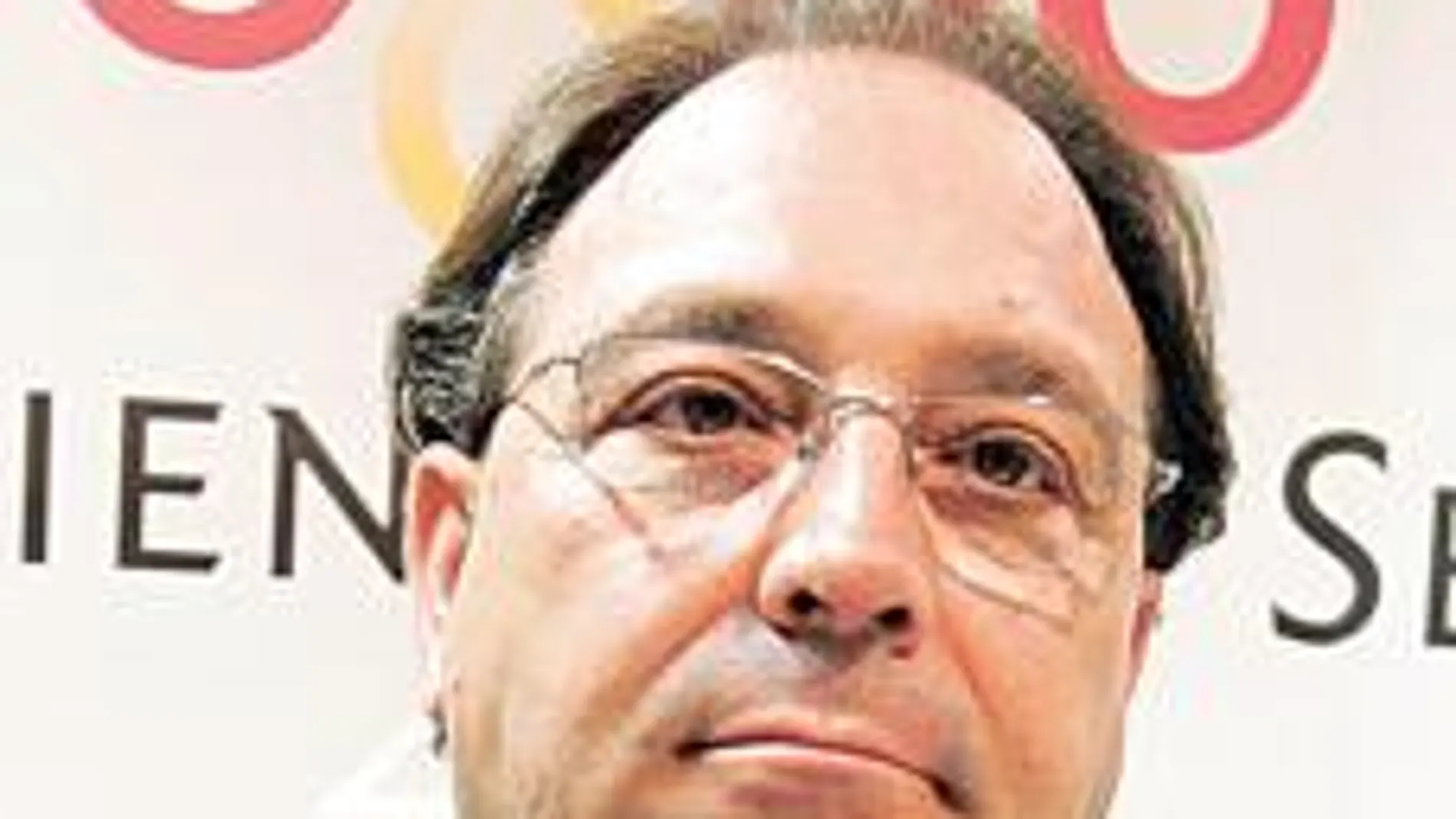 Mir da luz verde al acuerdo laboral de Carrillo