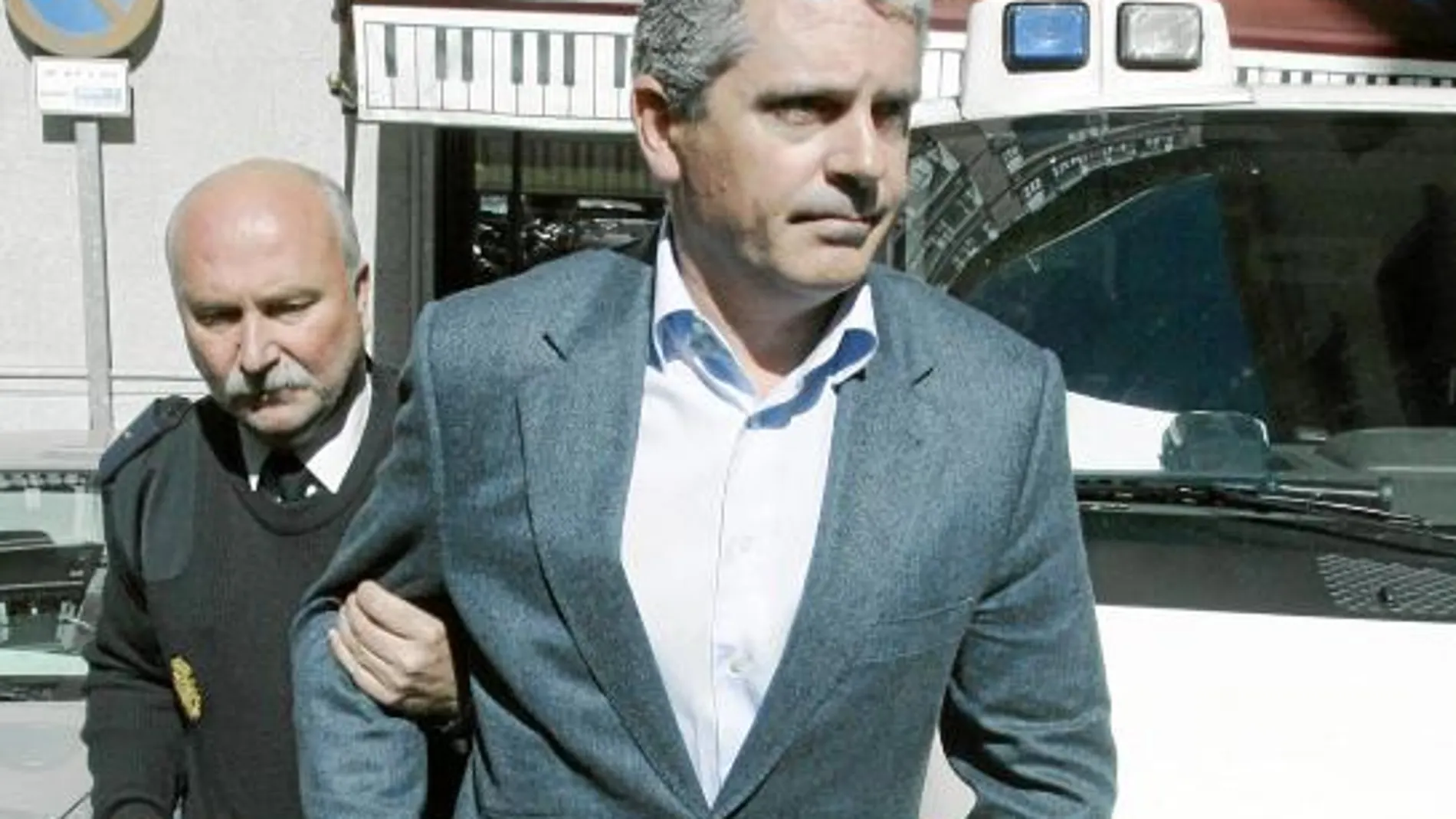 El contable de la trama declaró en Madrid, por un exhorto del juez Flors, y exculpó a Camps y Costa