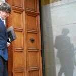 Carles Puigdemont, a su entrada a la reunión semanal del Gobierno catalán en el Palau de la Generalitat