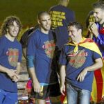 Iniesta, Puyol, Valdés, Xavi y Piqué, en plena celebración