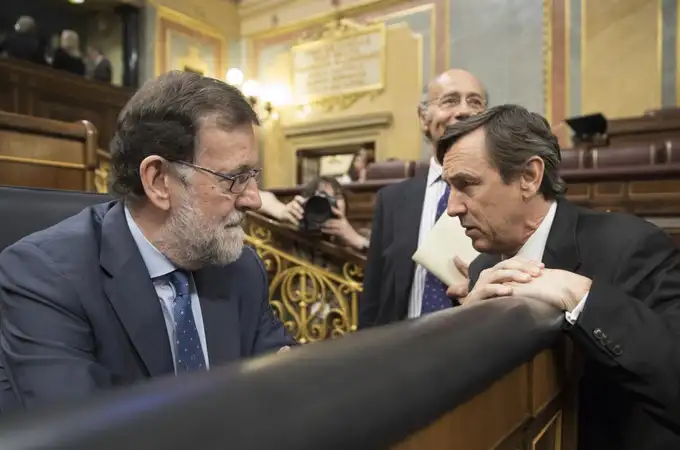 Rajoy busca un sucesor para Cifuentes que renueve el PP de Madrid