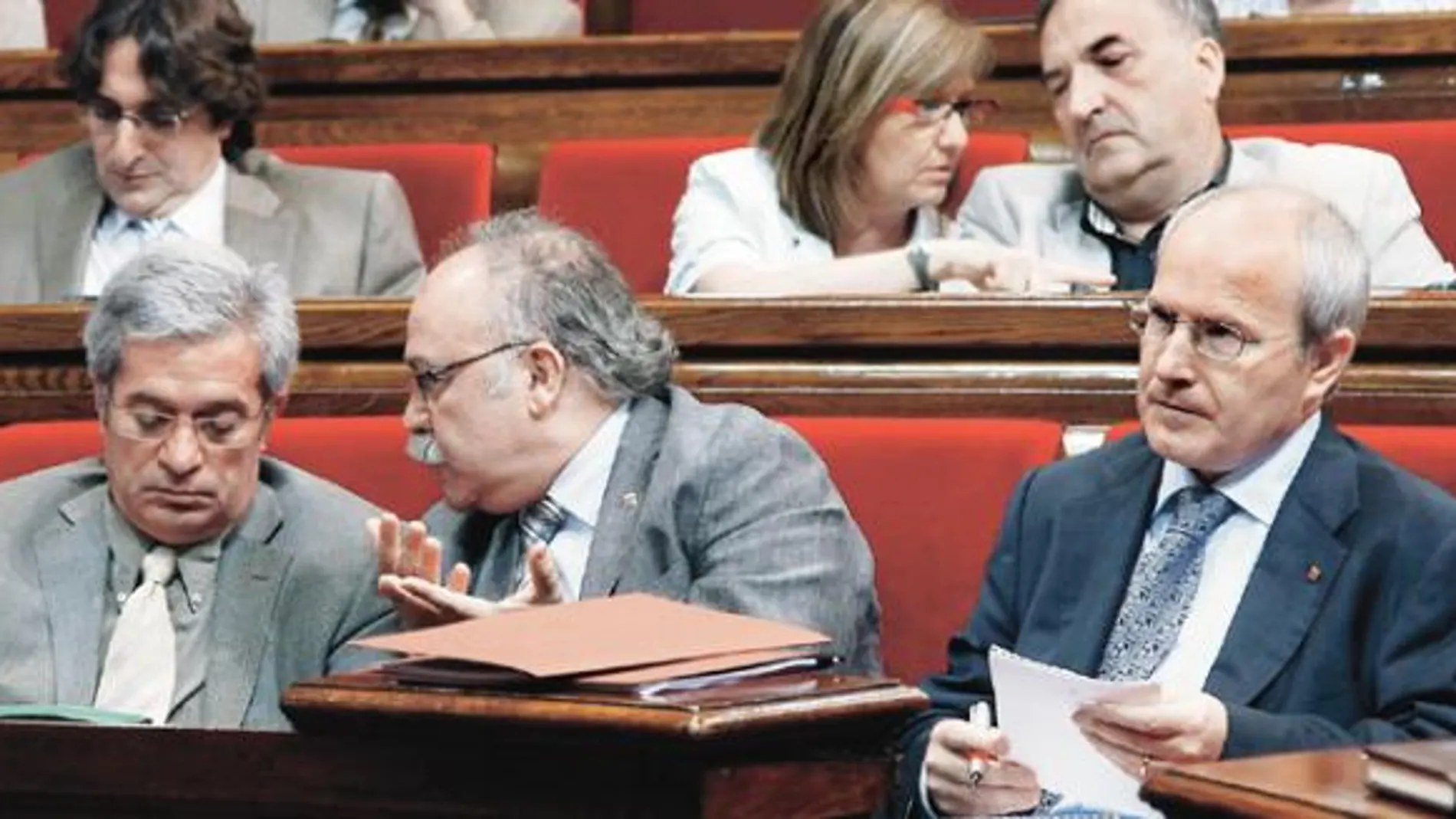 El Parlamento de Cataluña fue escenario ayer del duelo entre Mas y Montilla