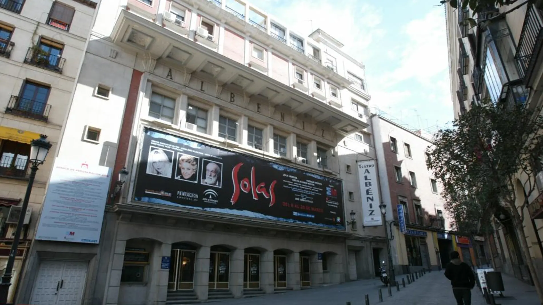 Fachada del Teatro Albéniz
