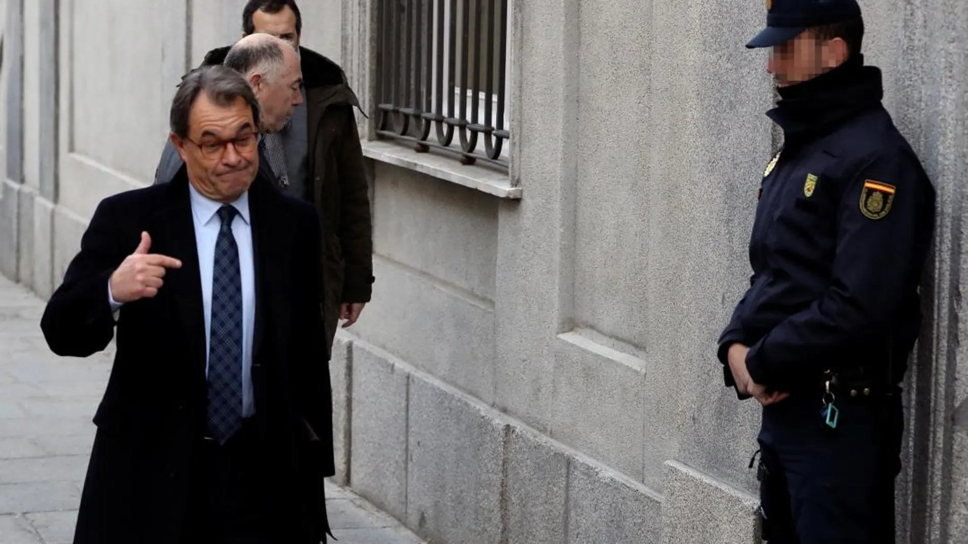 El expresidente de la Generalitat y expresidente del PDeCAT Artur Mas, a su llegada al Tribunal Supremo