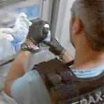 Escogían siempre cajeros automáticos exteriores y en calles anchas, para que el ruido de la explosión fuera menor que en vías estrechas. No obstante, los vecinos eran alertados por las deflagraciones. Las explosiones no afectaban a los edificios, pero sí que desplazaban hasta nueve metros las puertas traseras de los cajeros automáticos.