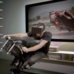 El primer simulador de motos para uso doméstico ofrece disfrutar de una experiencia de pilotaje en videojuegos mas realista que la de apretar los botones de un mando.