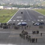 El Ejército evita el aterrizaje de Zelaya en Tegucigalpa