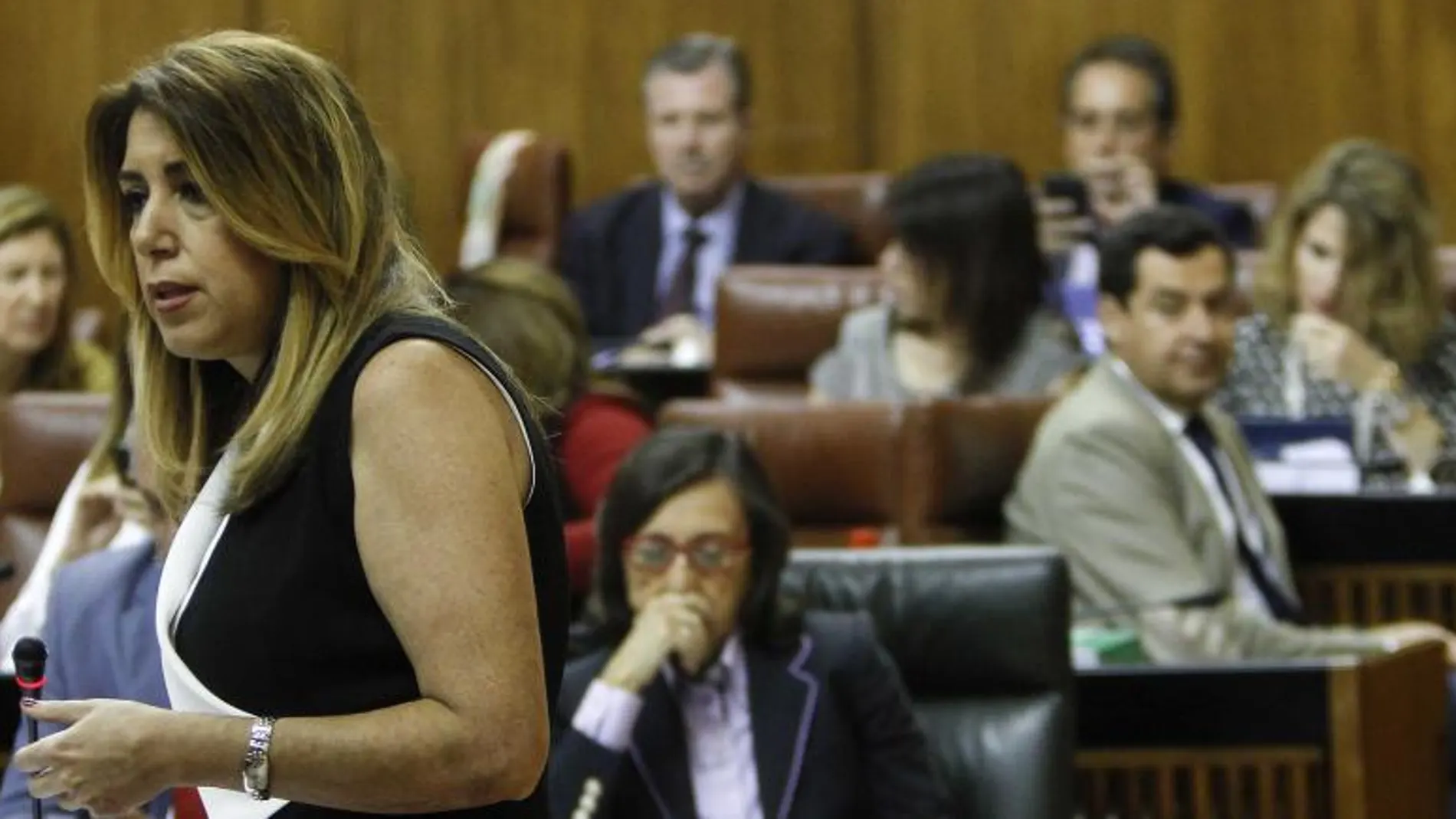 El «cara a cara» de ayer entre Susana Díaz y Juanma Moreno en el Parlamento andaluz tuvo tintes novedosos (Foto: Manuel Olmedo)