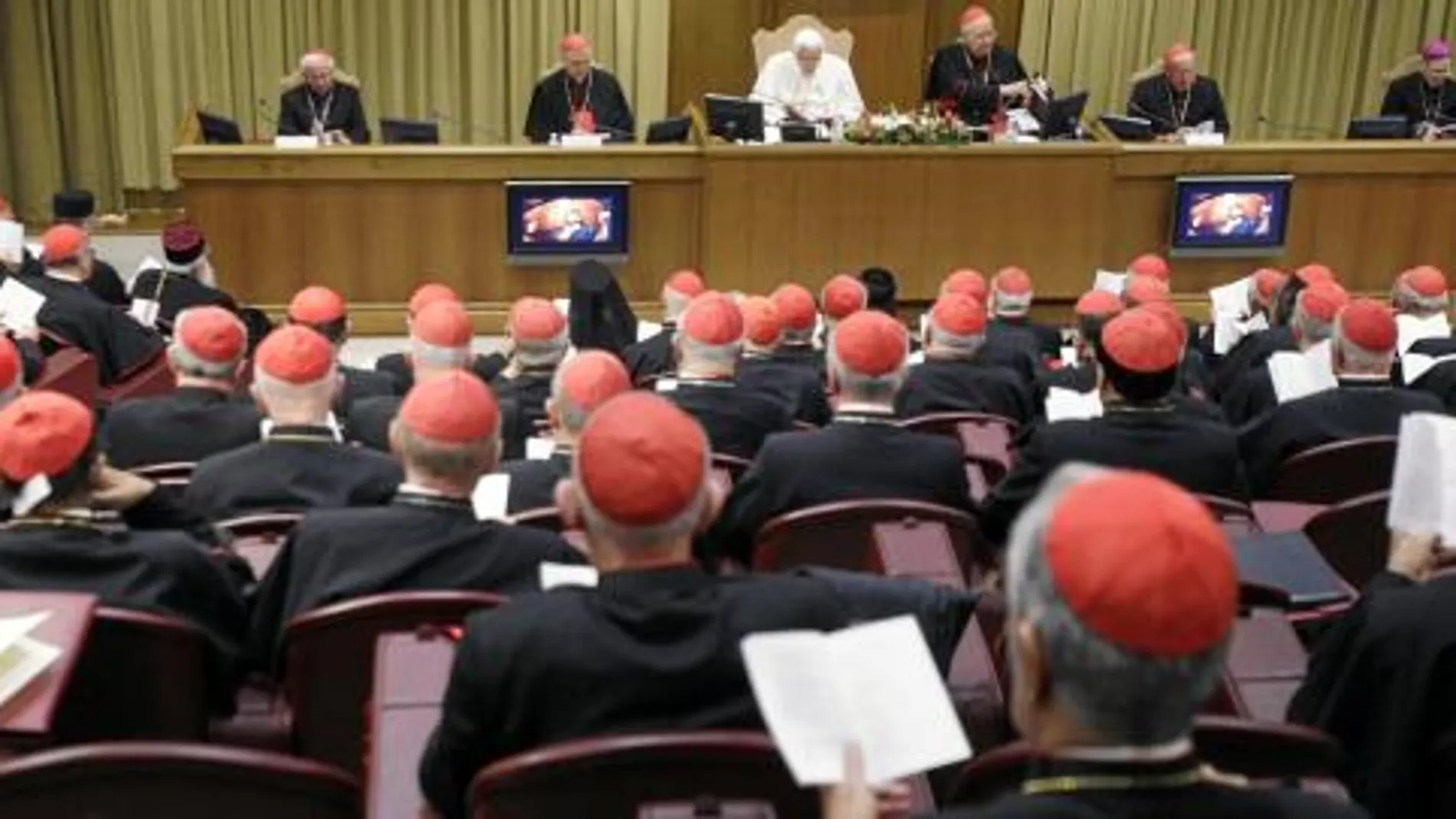 Benedicto XVI ya se reunió el pasado 19 de diciembre con todos los cardenales para señalar las líneas de trabajo futuras en la Iglesia