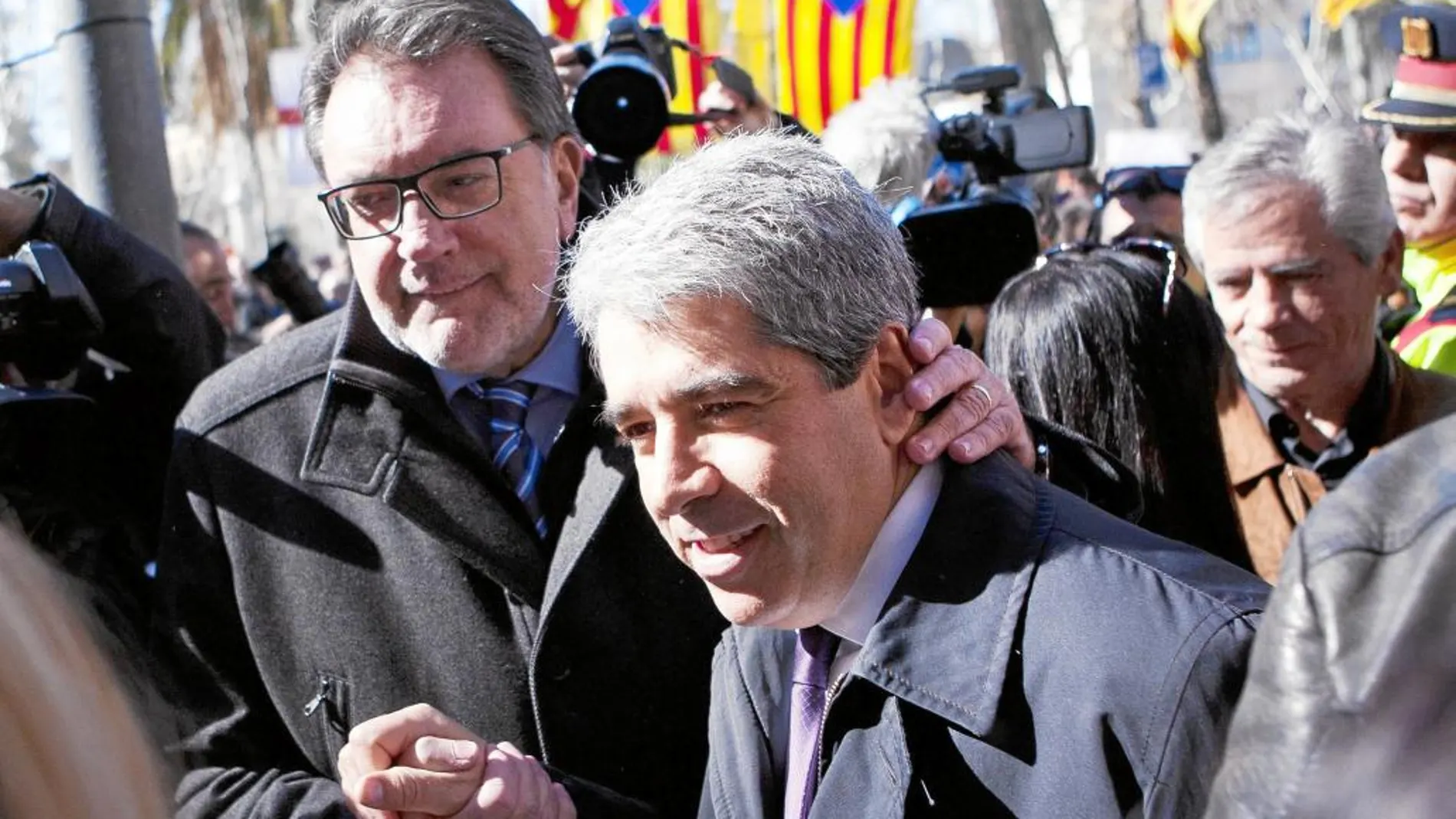 Dirigentes de Convergència arroparon a Francesc Homs el día de su declaración