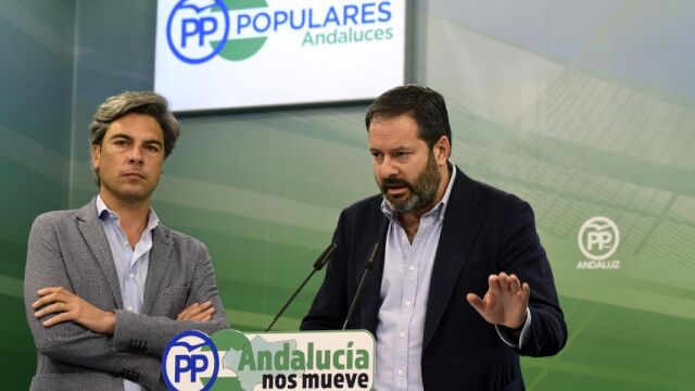 El presidente del PP de Córdoba, Adolfo Molina, y el portavoz popular en la Diputación cordobesa, Andrés Lorite