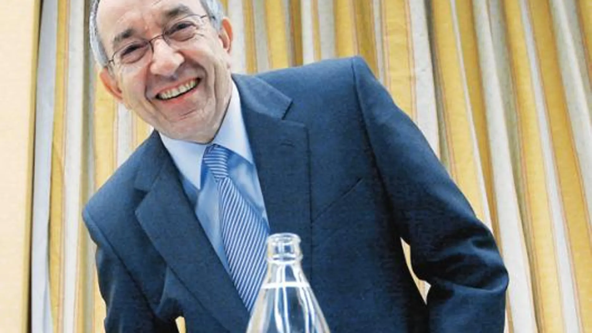 El gobernador del Banco de España, Miguel Ángel Fernández Ordóñez, ve síntomas de reactivación