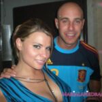 Lapiedra también presume en su web de su foto con Pepe Reina