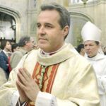 Mario Iceta, obispo de Bilbao, es quien ha tomado la decisión de suspender al sacerdote de Lemona