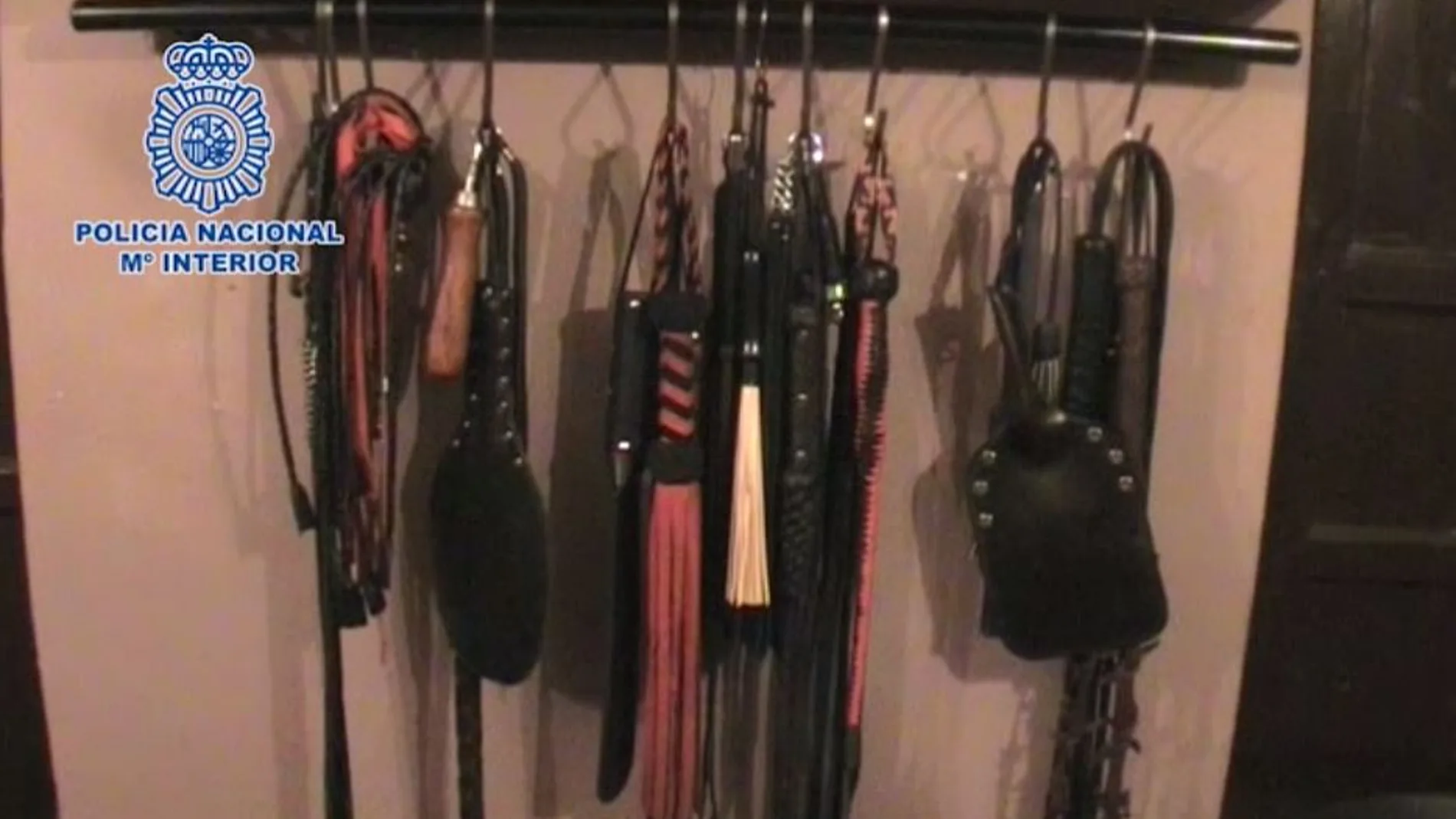 Algunos de los instrumentos utilizados por las víctimas para la práctica del sadomasoquismo