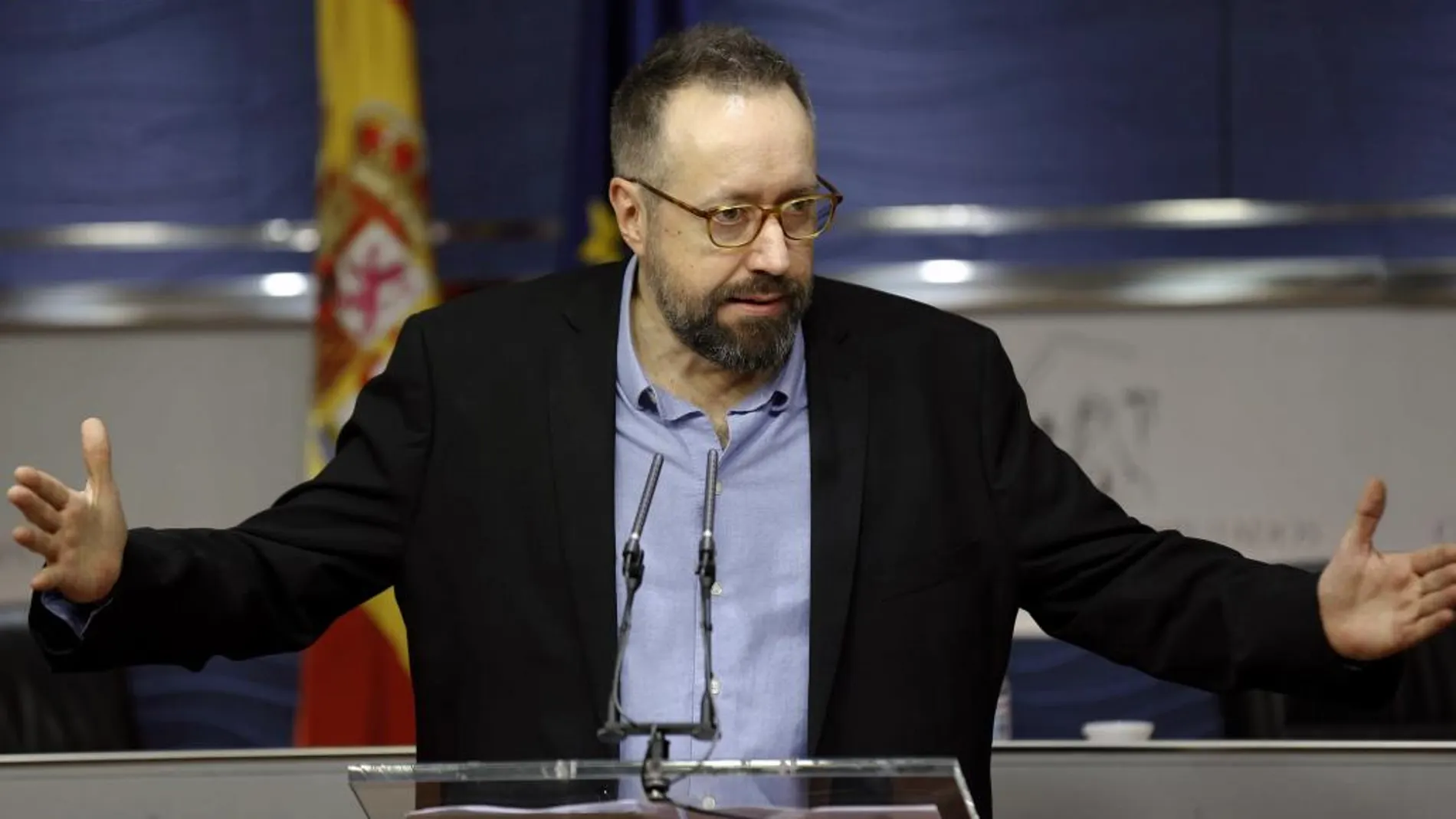 El portavoz titular Juan Carlos Girauta (Ciudadanos), durante la rueda de prensa posterior a la reunión de la Junta de Portavoces