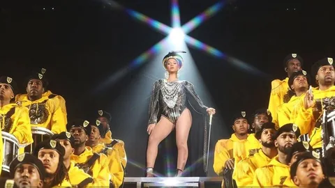 Beyoncé arrancó por todo lo alto soltando de primeras "Crazy in Love", "Formation"y "Sorry".