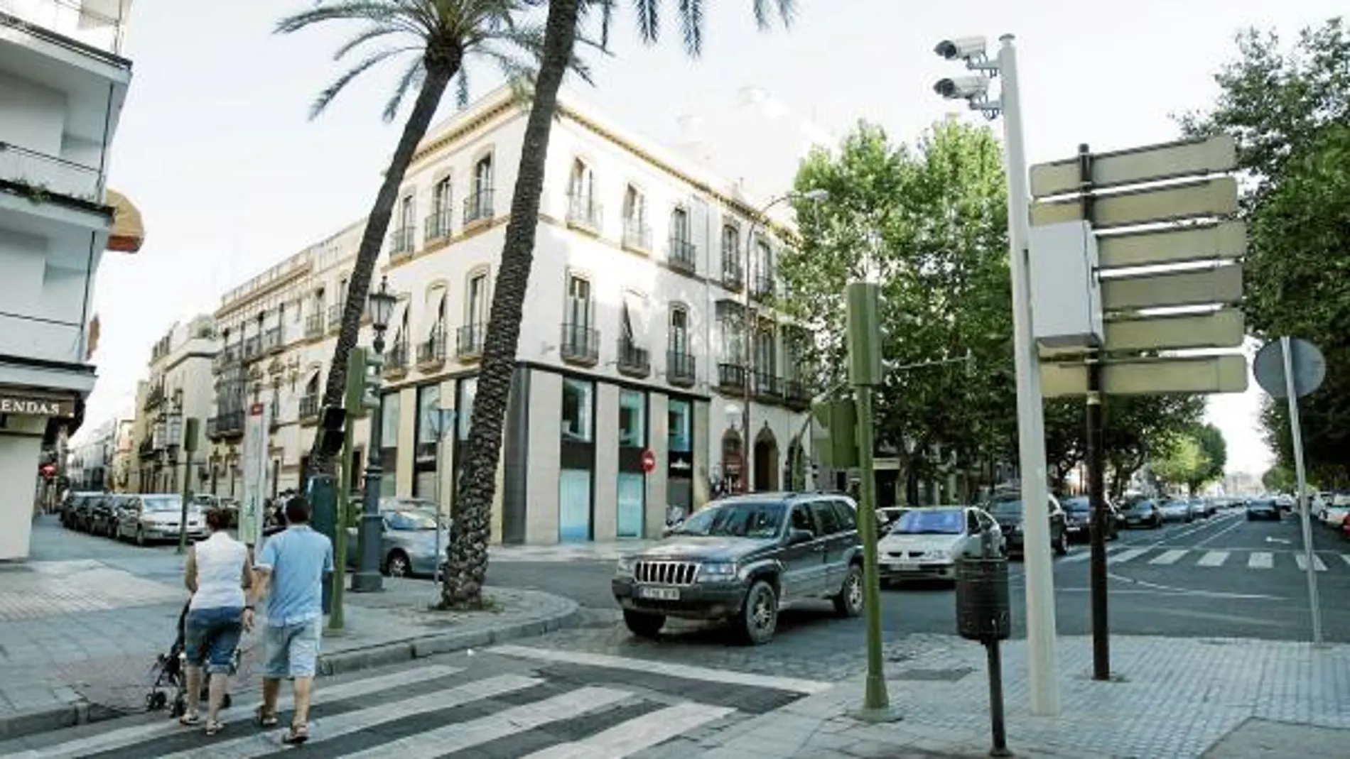 El Ayuntamiento ha «olvidado» incluir en las excepciones a la ordenanza de restricción al centro a, entre otros, las personas con discapacidad