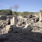 Imagen de archivo del derrumbe de la "Domus dei Gladiatori"(Casa de los Gladiadores), en Pompeya, al sur de Italia, el 6 de noviembre de 2010.
