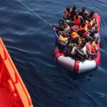 Salvamento Marítimo rescató a 70 personas el pasado domingo en dos pateras en el Mar de Alborán / Foto: EP
