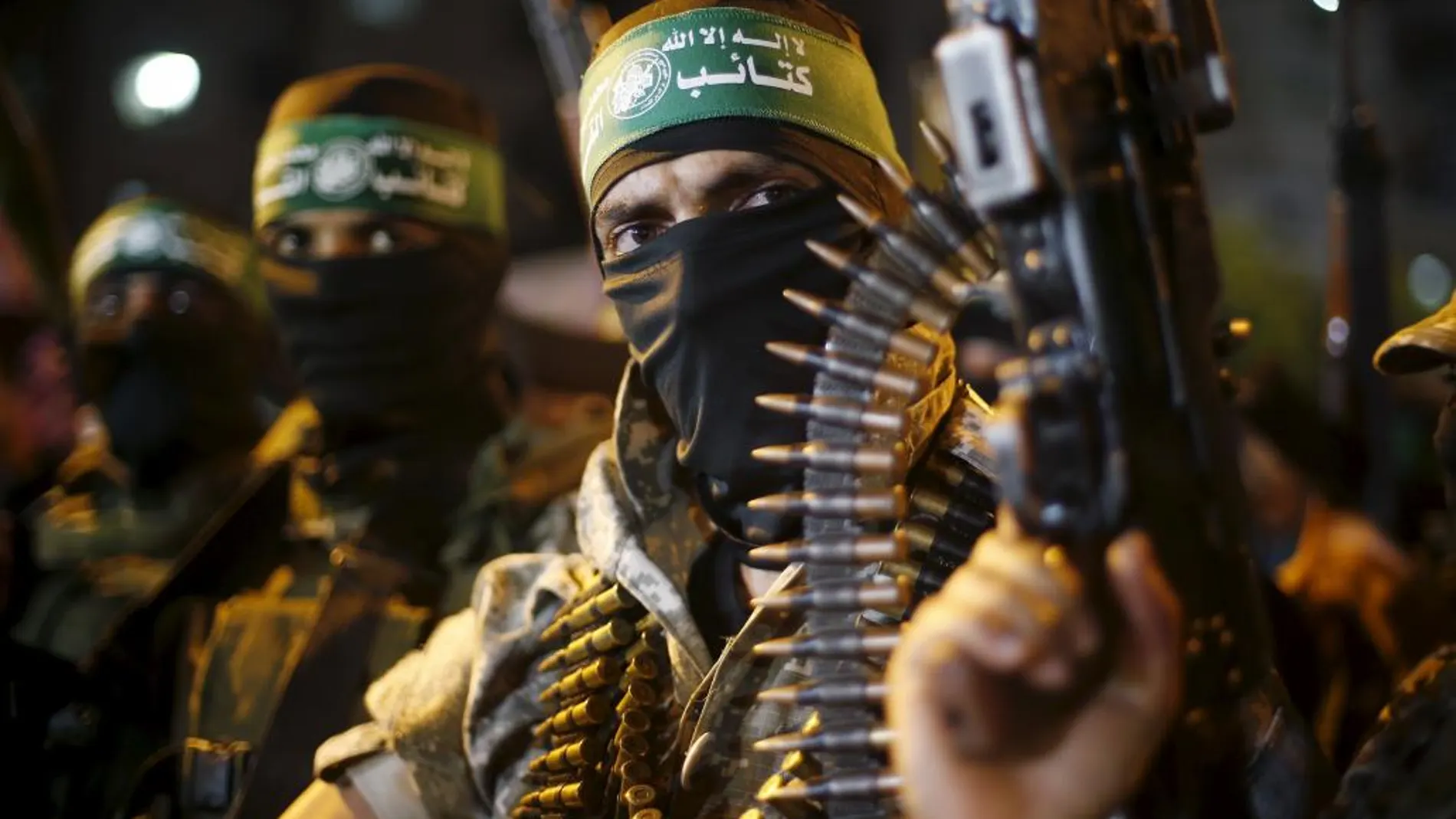 Militantes de Hamas durante una manifestación antisraelí ayer