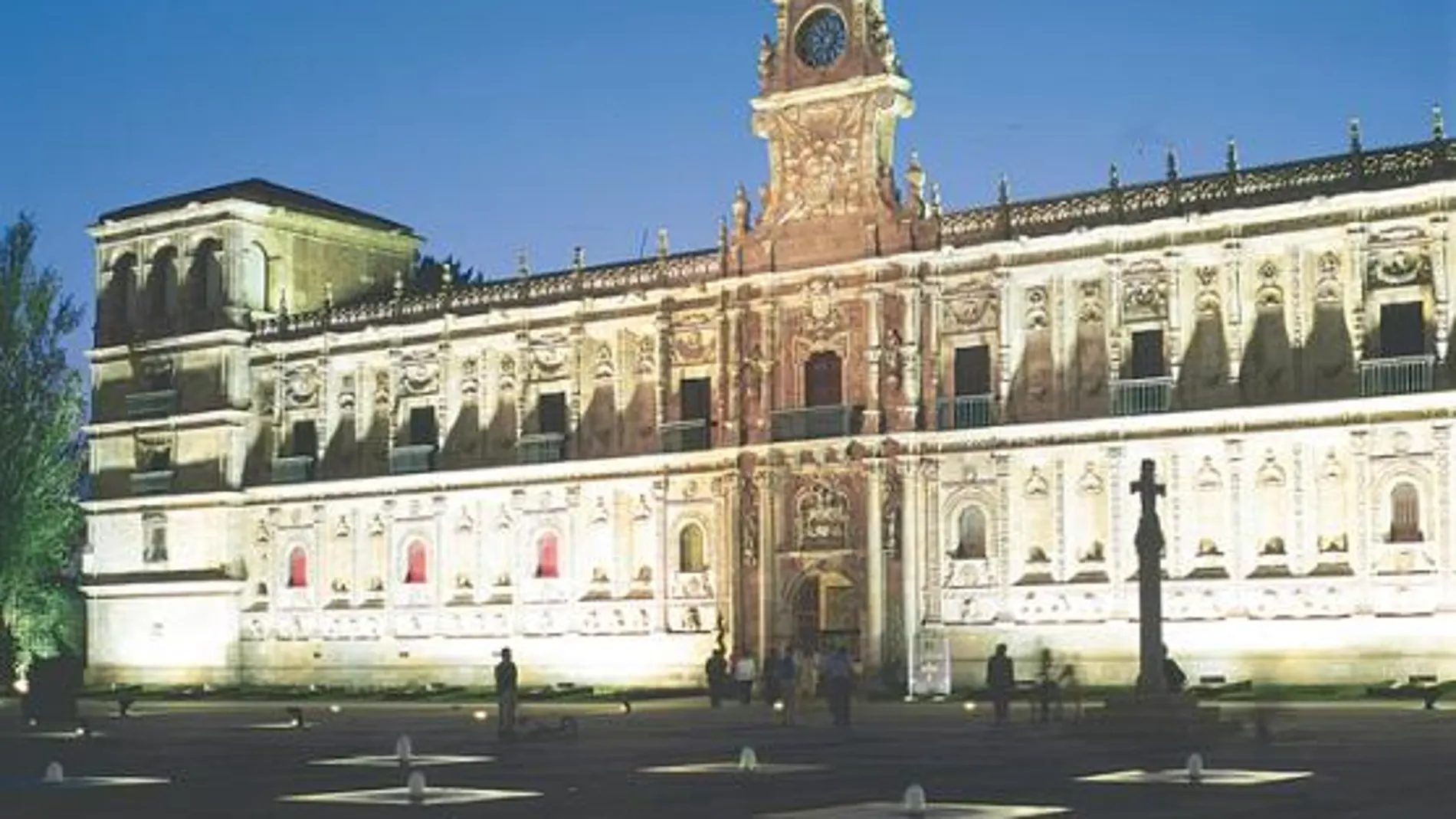 Festín navideño entre históricas paredes