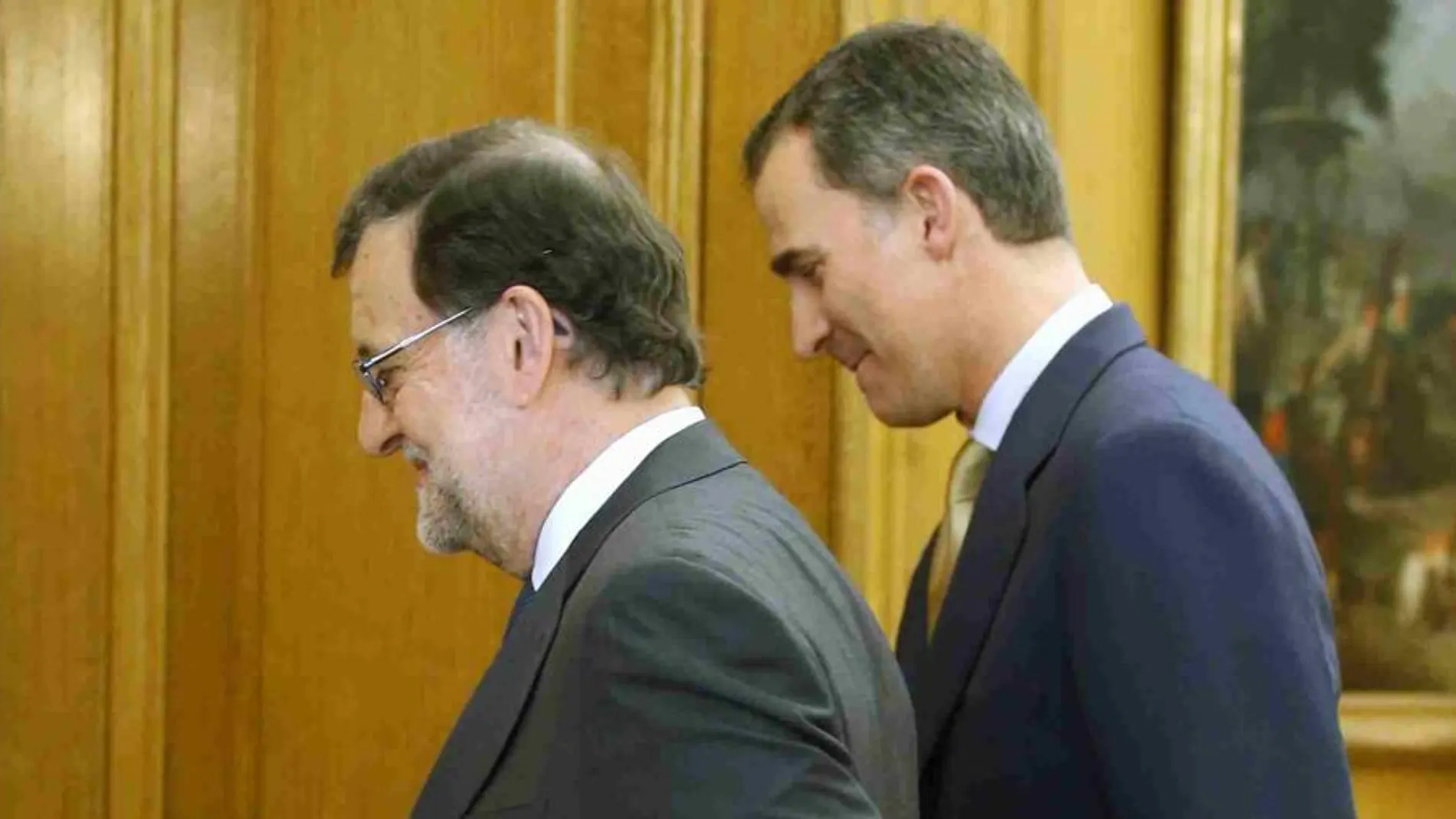 Felipe VI recibe al presidente del Gobierno en funciones, Mariano Rajoy.