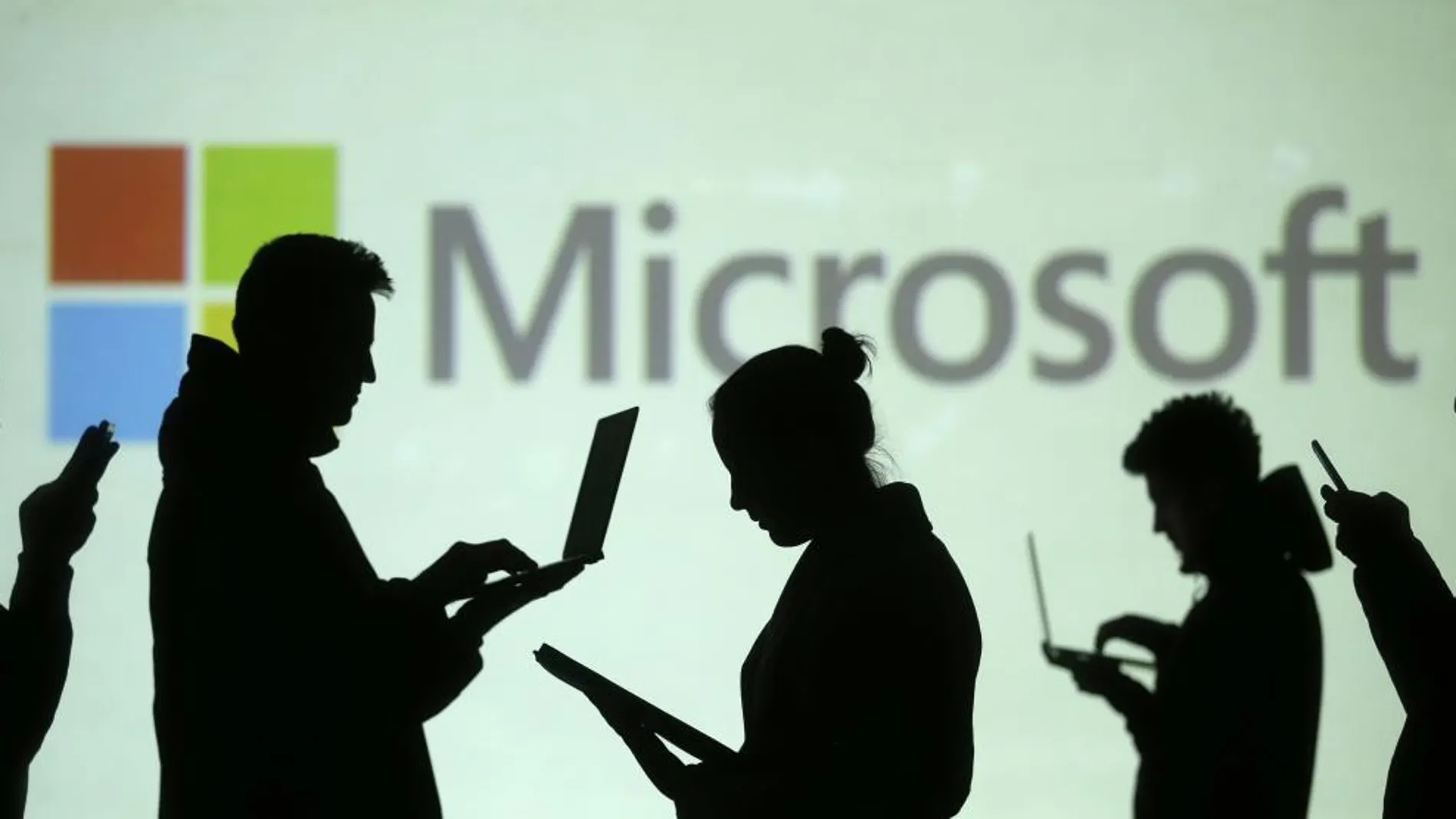 El negocio en la nube ha dado a Microsoft unos resultados mejores de los esperados/Reuters