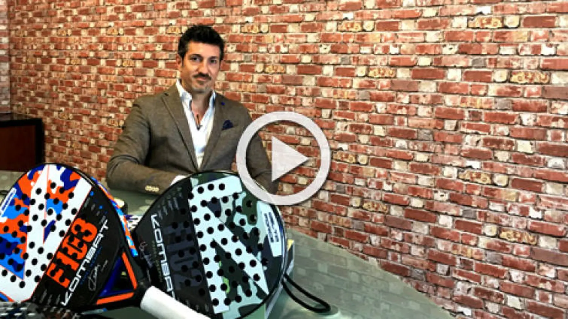 Jorge Muñoz, responsable de la firma Kombat Padel