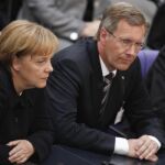 Angela Merkel y su candidato para presidente de Alemania, Christian Wulff