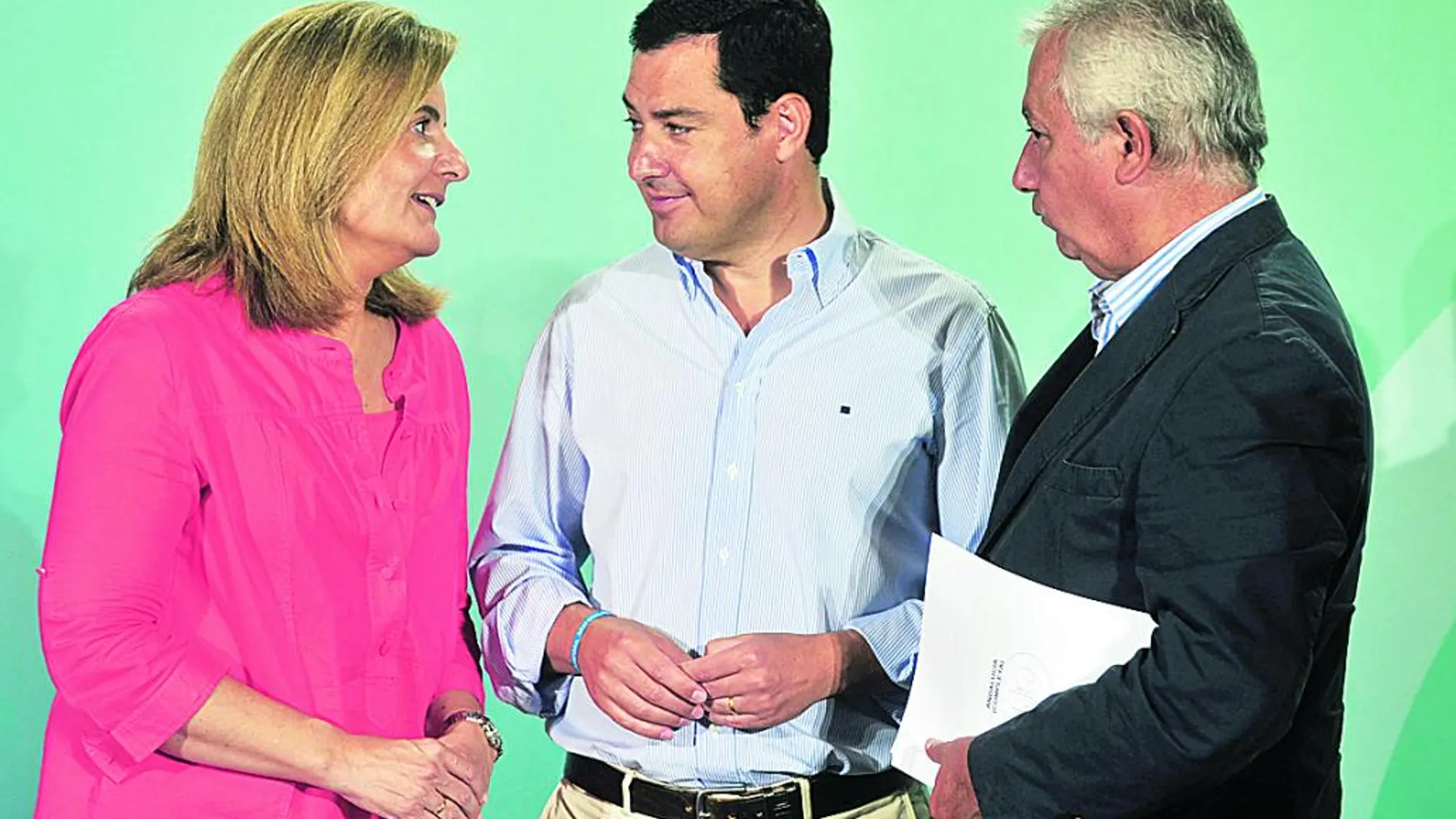 Báñez partició ayer en una reunión con diputados y senadores del PP