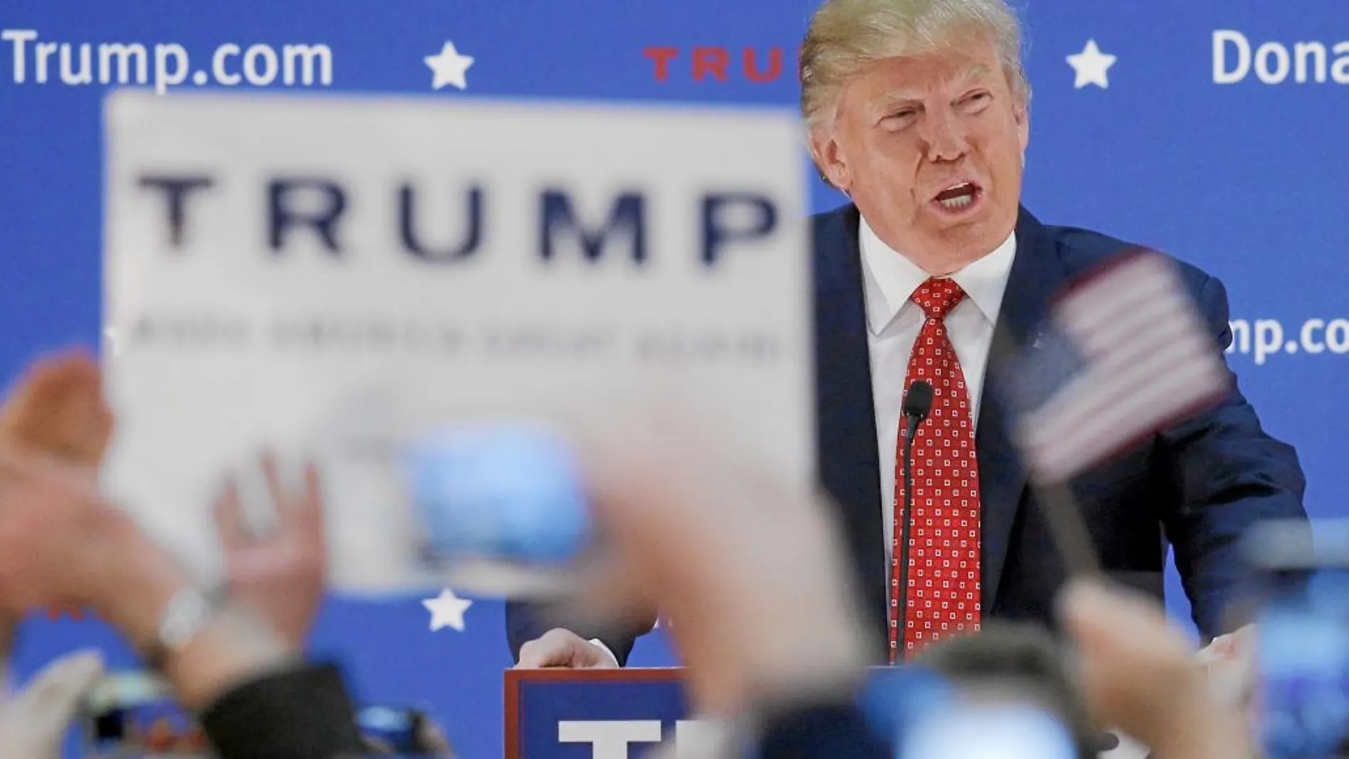 El magnate Donald Trump participa en un acto de campaña en Nashua (New Hampshire) el pasado 28 de diciembre