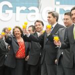 Camps brinda con zumo de naranja tras el fin de las obras de La Fe