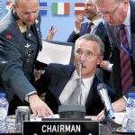 El secretario general de la OTAN, Jens Stoltenberg, en la reunión de Bruselas en la que participó Ashton Carter