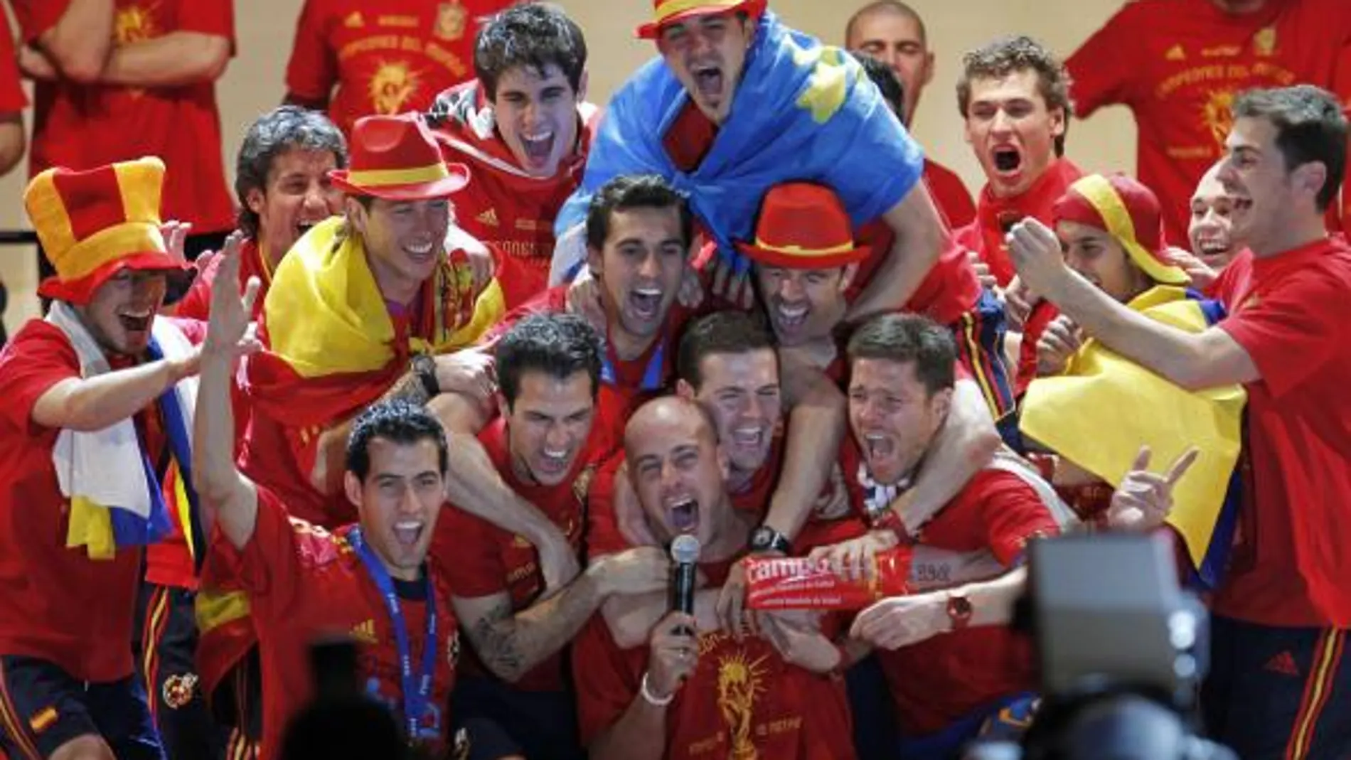Los internacionales del Barça no entran en la polémica del amistoso de España