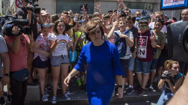 Soraya Sáenz de Santamaría: La «vicetodo» que era una «outsider» para el PP