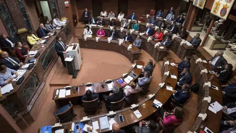 La Razón. Imagen del presidente de la Región de Murcia, Fernando López Miras, ayer en un momento de su intervención en la primera jornada del Debate del Estado de la Región