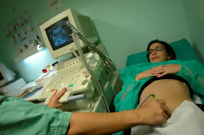 Los ginecólogos aconsejan la consulta prenatal al especialista desde el momento en que se desea tener un hijo