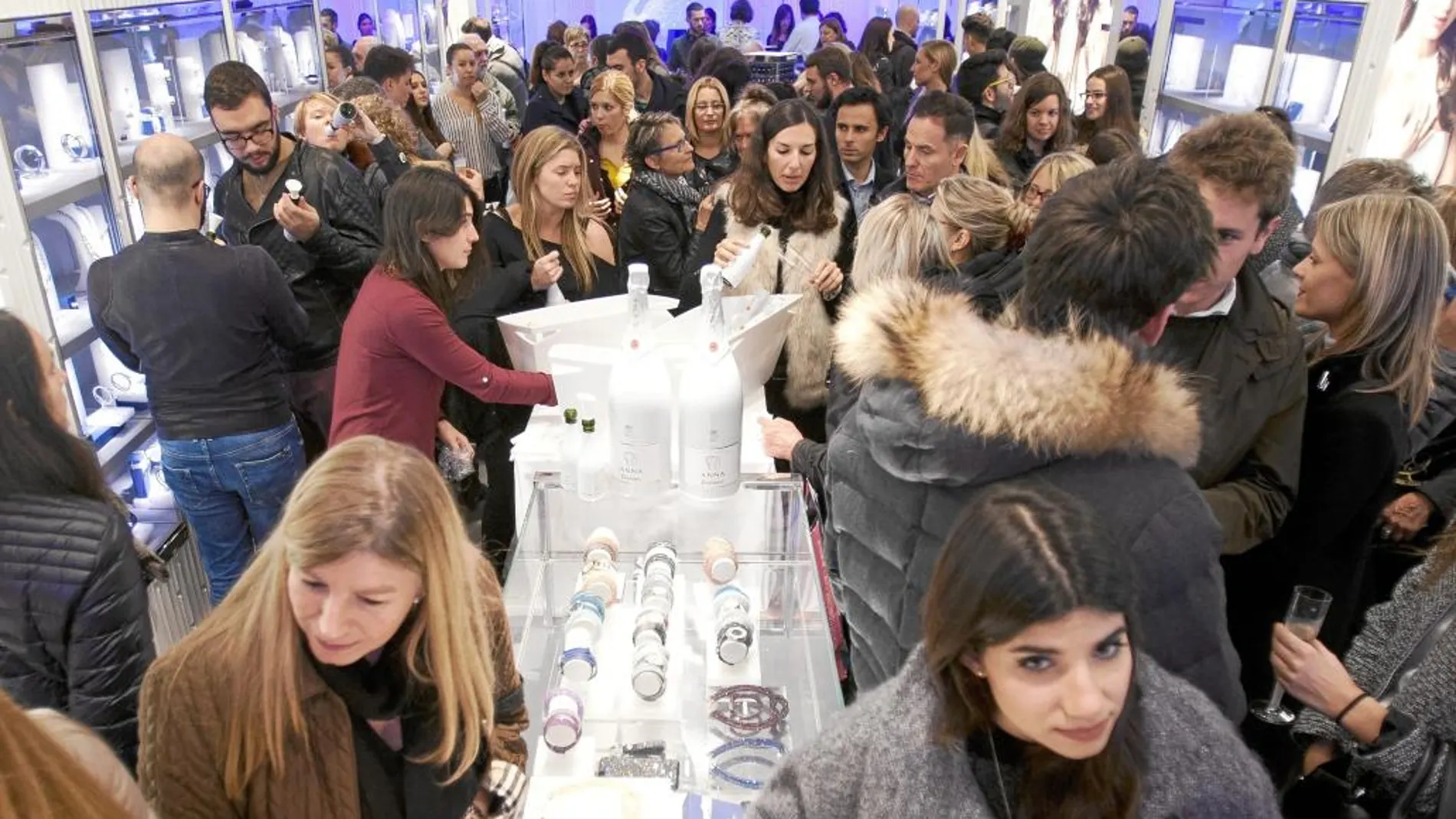 Muchos barceloneses aprovecharon los descuentos que ofreció la Shopping Night