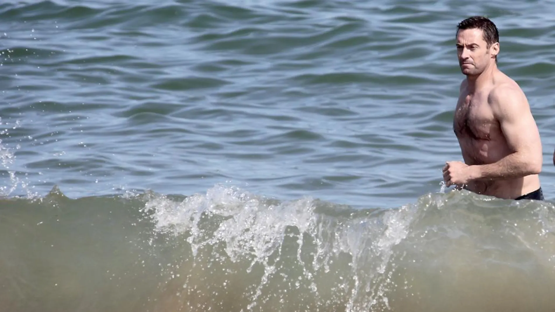 Hugh Jackman salva la vida de su hijo en una playa de Sidney
