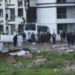 La policía acordona la estación de autobuses de Diyarbakir, en el sureste de Turquía