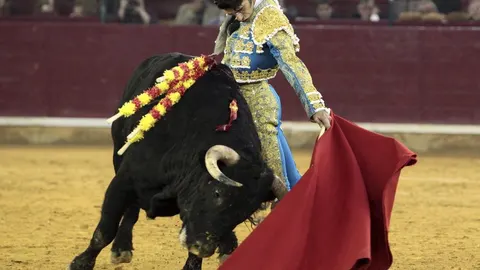 Natural de Alejandro Talavante a su segundo toro, un sobrero de Puerto de San Lorenzo