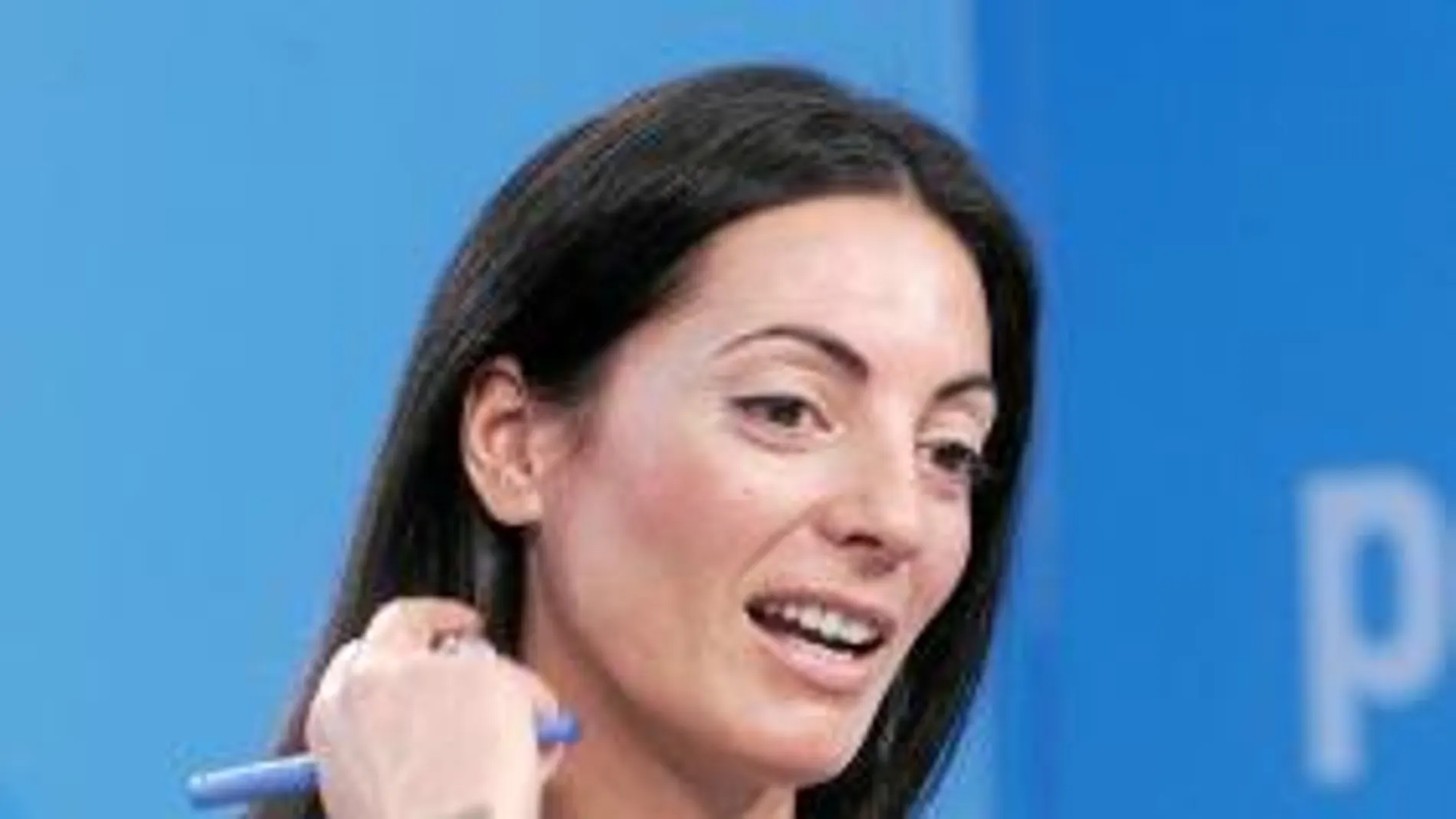 La portavoz del PP de Andalucía, Rosario Soto, criticó al PSOE