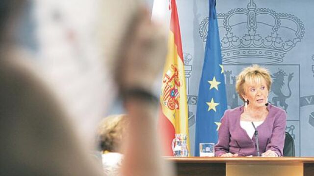El Gobierno da plenos poderes al general Sanz para poner orden y renovar el CNI