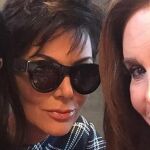 El pasado viernes, Kim Kardashian publicó en su Instagram este «selfie» con su madre y su «ex padrastro»