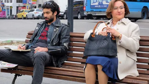 Escena de la serie ‘Ella es tu padre’, estrenada en septiembre en Telecinco y retirada de la parrilla hasta en dos ocasiones