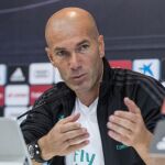 El entrenador francés del Real Madrid Zinedine Zidane, durante la rueda de prensa tras el entrenamiento en la Ciudad deportiva Real Madrid