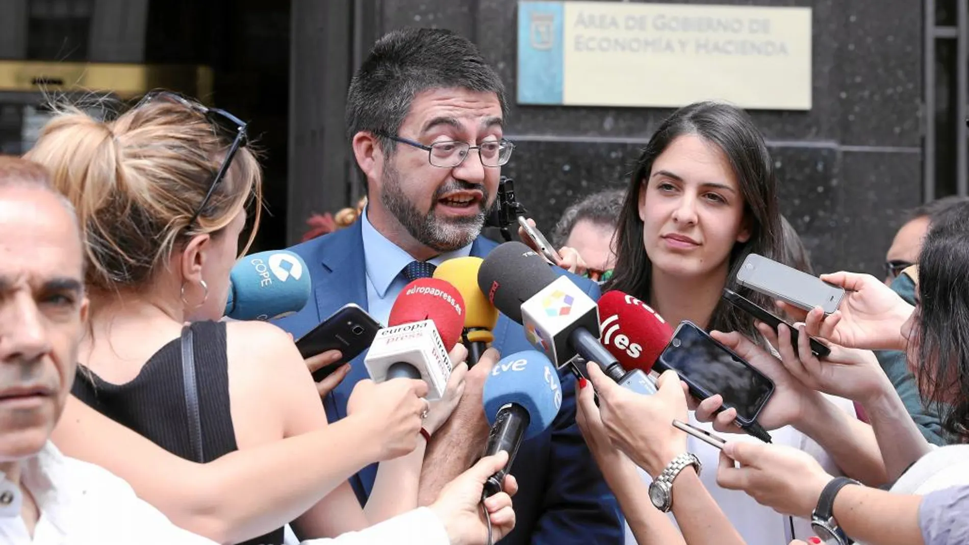 Sánchez-Mato y Maestre fueron los ediles de Ahora Madrid encargados de presentar el recurso de Hacienda