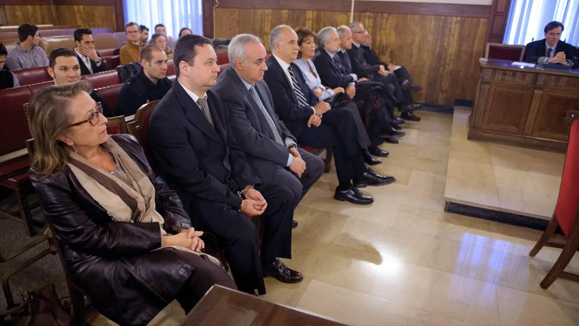 Si no se retoman las negociaciones, los imputados volverán a sentarse en el banquillo